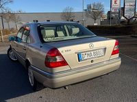 Gebraucht Mercedes C180 Elegance 122 PS (89 kW) 1996 Beige Limousine