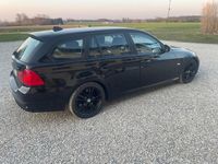 Gebraucht BMW 330 245 PS (180 kW) 2010 Schwarz Kombi