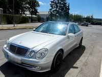Second-hand Mercedes E320 224 CP (164 kW) 2002 Argintiu Berlinǎ