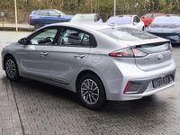 Gebraucht Hyundai Ioniq Trend 100 kW (136 PS) 2022 Typhoon silver / met Kleinwagen