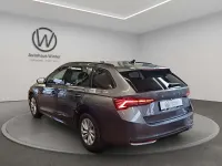 Gebraucht Skoda Octavia Selection 150 PS (110 kW) 2024 Graphitegrau metallic Kombi