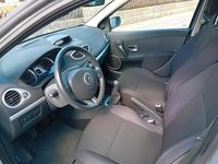 Gebraucht Renault Clio II 90 PS (66 kW) 2006 Grau Kleinwagen