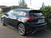 Gebraucht Ford Focus ST-Line 155 PS (114 kW) 2022 Schwarz Limousine