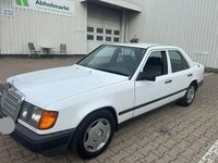 Gebraucht Mercedes 200 75 PS (55 kW) 1989 Weiß Limousine