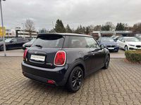 Gebraucht Mini Cooper SE 135 kW (184 PS) 2023 Schwarz Kleinwagen