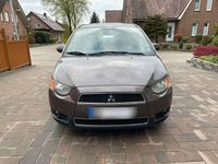 Gebraucht Mitsubishi Colt Edition 95 PS (69 kW) 2011 Braun Kleinwagen