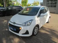 Gebraucht Hyundai i10 Trend 87 PS (63 kW) 2017 Weiß Kleinwagen