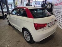 Gebraucht Audi A1 Attraction 86 PS (63 kW) 2011 Weiß Kleinwagen