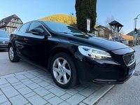 Gebraucht Volvo V40 Inscription 150 PS (110 kW) 2018 Schwarz Limousine