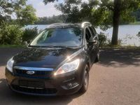 Gebraucht Ford Focus 100 PS (73 kW) 2011 Schwarz Kombi