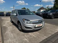 Gebraucht Opel Astra Edition 116 PS (85 kW) 2010 Silber Kombi