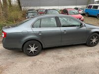 Gebraucht VW Jetta 102 PS (75 kW) 2007 Grau Limousine