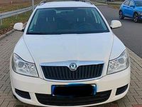 Gebraucht Skoda Octavia 105 PS (77 kW) 2012 Weiß Kombi
