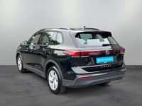 Gebraucht VW Tiguan Basis 131 PS (96 kW) 2024 Grenadillschwarz metallic SUV