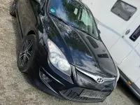 Używany Hyundai i30 90 KM (66 kW) 2011 Czarny Sedan/Limuzyna
