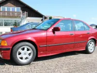 Gebraucht BMW 316 100 PS (73 kW) 1993 Rot Limousine