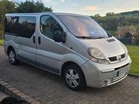 Używany Opel Vivaro 101 KM (74 kW) 2006 Srebrny Minivan
