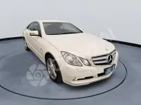 Gebraucht Mercedes E350 265 PS (194 kW) 2011 Weiß Coupé