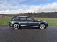 Używany Audi A4 S-Line 252 KM (185 kW) 2018 Szary Kombi