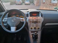 Gebraucht Opel Zafira 110 PS (80 kW) 2014 Weiß Van / Kleinbus