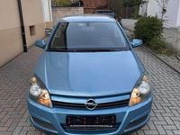 Używany Opel Astra Elegance 90 KM (66 kW) 2005 Sedan/Limuzyna