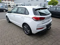 Gebraucht Hyundai i30 Trend 160 PS (117 kW) 2023 Weiß Limousine