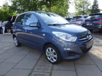 Gebraucht Hyundai i10 Edition 69 PS (50 kW) 2013 Blau Kleinwagen