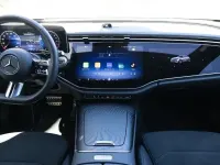 Second-hand Mercedes E300 AMG 313 CP (230 kW) 2025 Alb Berlinǎ