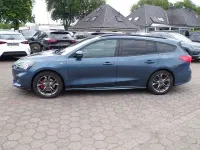 Gebraucht Ford Focus ST-Line X 151 PS (111 kW) 2021 Blau Limousine
