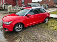 Gebraucht Audi A1 Ambiente 105 PS (77 kW) 2011 Rot Kleinwagen