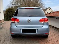 Gebraucht VW Golf VI 122 PS (89 kW) 2010 Blau Kleinwagen