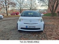 Gebraucht Toyota iQ Basis 68 PS (50 kW) 2009 Weiß Kleinwagen