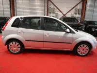 Gebraucht Ford Fiesta 60 PS (44 kW) 2005 Silber Kleinwagen