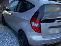 Gebraucht Mercedes 180 109 PS (80 kW) 2008 Limousine