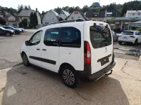 Gebraucht Peugeot Partner Tepee Outdoor 120 PS (88 kW) 2018 Weiß Van / Kleinbus