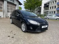 Gebraucht Ford Focus Trend 125 PS (91 kW) 2014 Schwarz Limousine