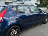 Gebraucht Hyundai i30 116 PS (85 kW) 2008 Blau Limousine