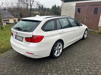 Gebraucht BMW 320 184 PS (135 kW) 2013 Weiß Kombi