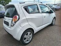 Usado Chevrolet Spark LT 82 CV (60 kW) 2011 Blanco Utilitario