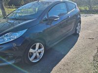 Gebraucht Ford Fiesta 92 PS (67 kW) 2010 Blau Kleinwagen