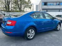 gebraucht Skoda Octavia OctaviaELEGANCE / AUTOMATIK / 1 HAND /SHZ /