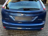 Second-hand Ford Focus 101 CP (74 kW) 2009 Albastru Berlinǎ