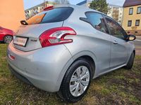 Gebraucht Peugeot 208 Active 82 PS (60 kW) 2012 Grau Kleinwagen