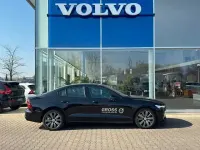 Gebraucht Volvo S60 Plus 197 PS (144 kW) 2022 Schwarz Limousine