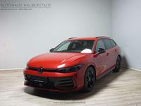 Gebraucht VW Passat R-line 193 PS (141 kW) 2024 Romance red metallic (metallic) Kombi