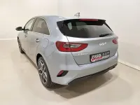 Neu Kia Ceed Style 140 PS (102 kW) 2025 Lunar silber Kleinwagen