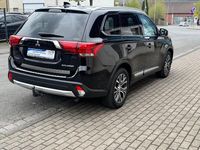 Gebraucht Mitsubishi Outlander Diamant Edition 150 PS (110 kW) 2017 Pantherschwarz (p) SUV