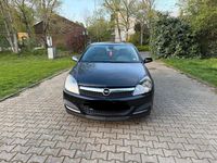 Gebraucht Opel Astra GTC 115 PS (84 kW) 2008 Schwarz Kleinwagen
