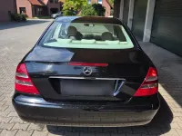 Gebraucht Mercedes E220 150 PS (110 kW) 2002 Schwarz Limousine