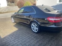 Gebraucht Mercedes E300 Avantgarde 204 PS (150 kW) 2010 Schwarz Limousine